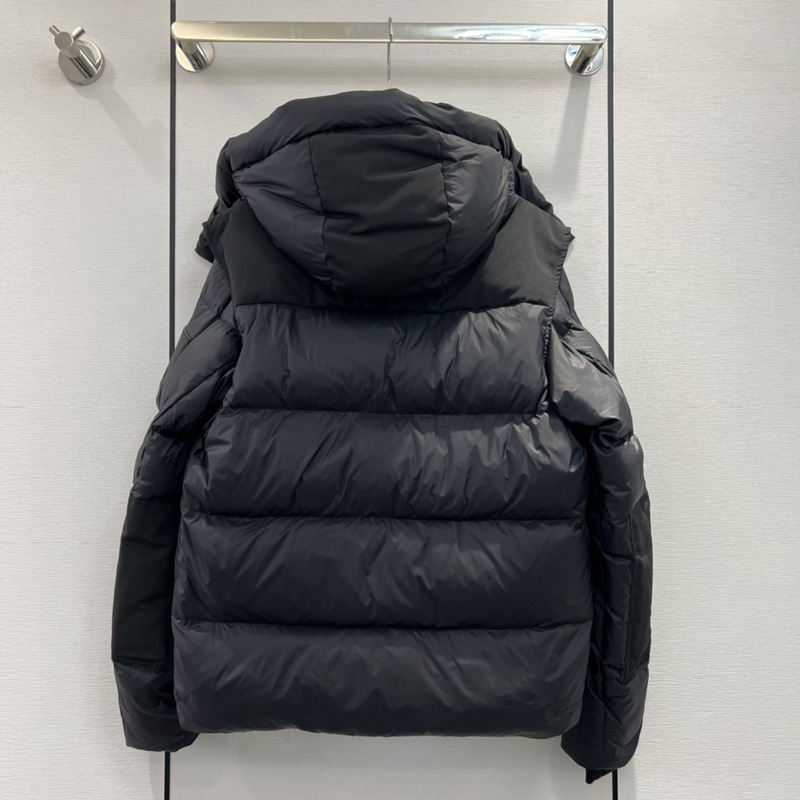 B**rry detachable sleeve hooded puffer jacket black