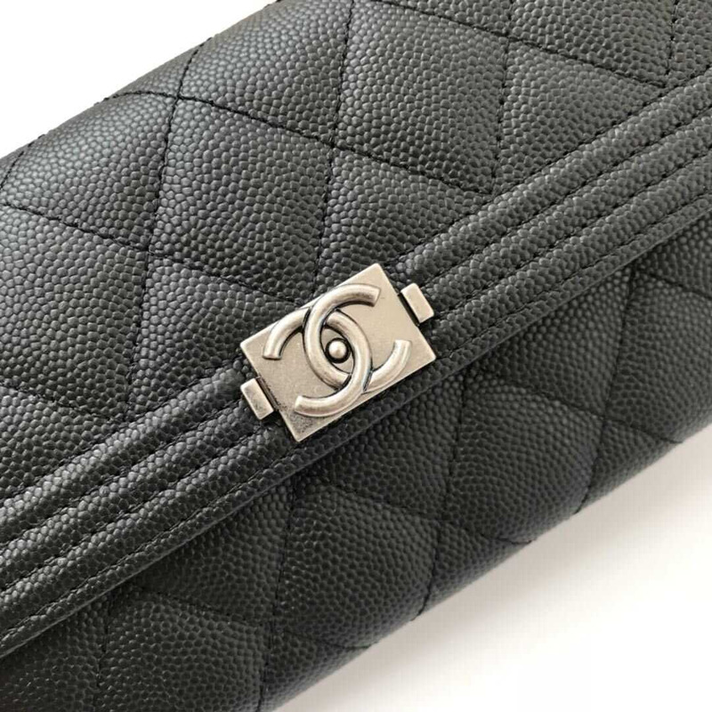 Ch*el caviar quilted large boy gusset flap wallet black