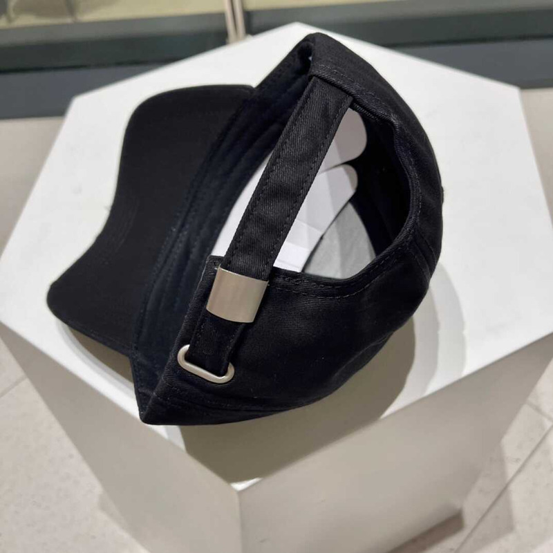 Pra*a baseball cap in black