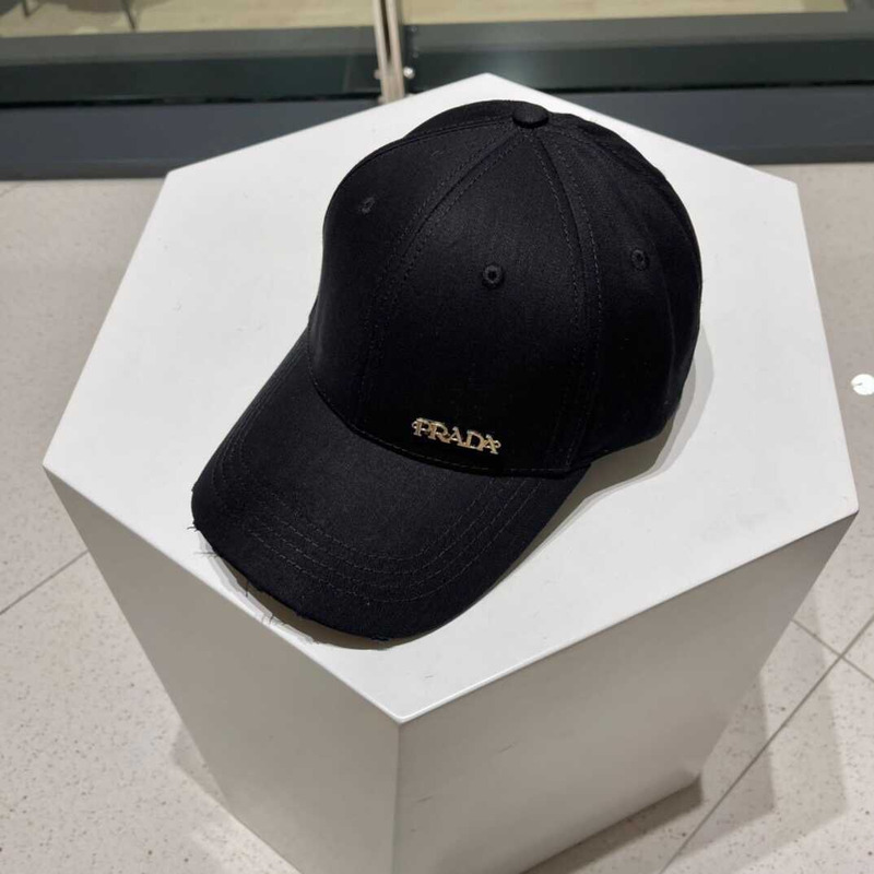 Pra*a baseball cap in black