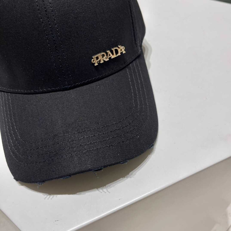 Pra*a baseball cap in black