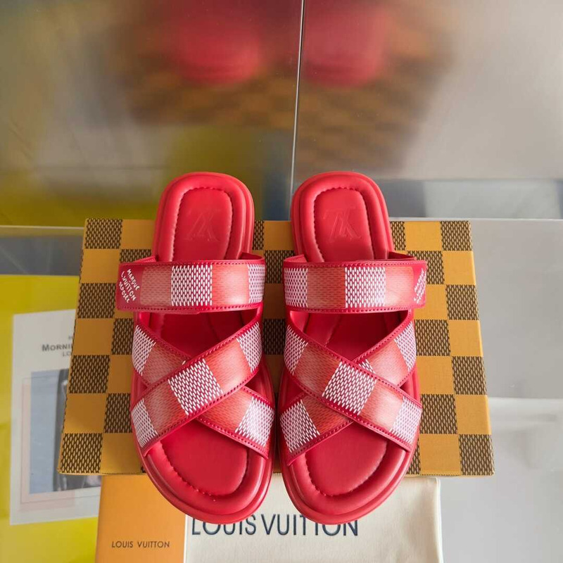 l**is V*t*n venice mule in red