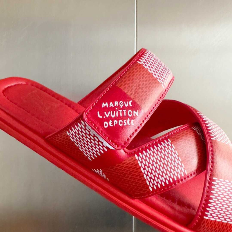l**is V*t*n venice mule in red