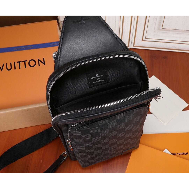 l**is V*t*n avenue slingbag nm taiga cowhide leather