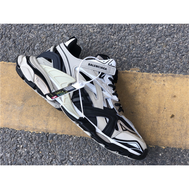 Ba*len*cia*ga 4.0 beige black sneakers men women