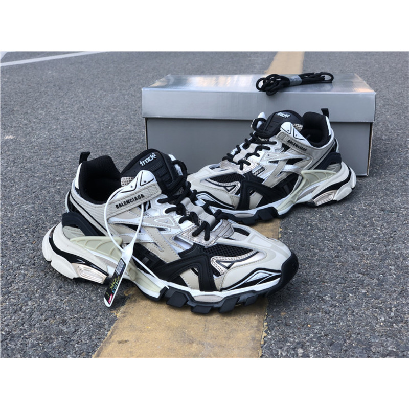 Ba*len*cia*ga 4.0 beige black sneakers men women