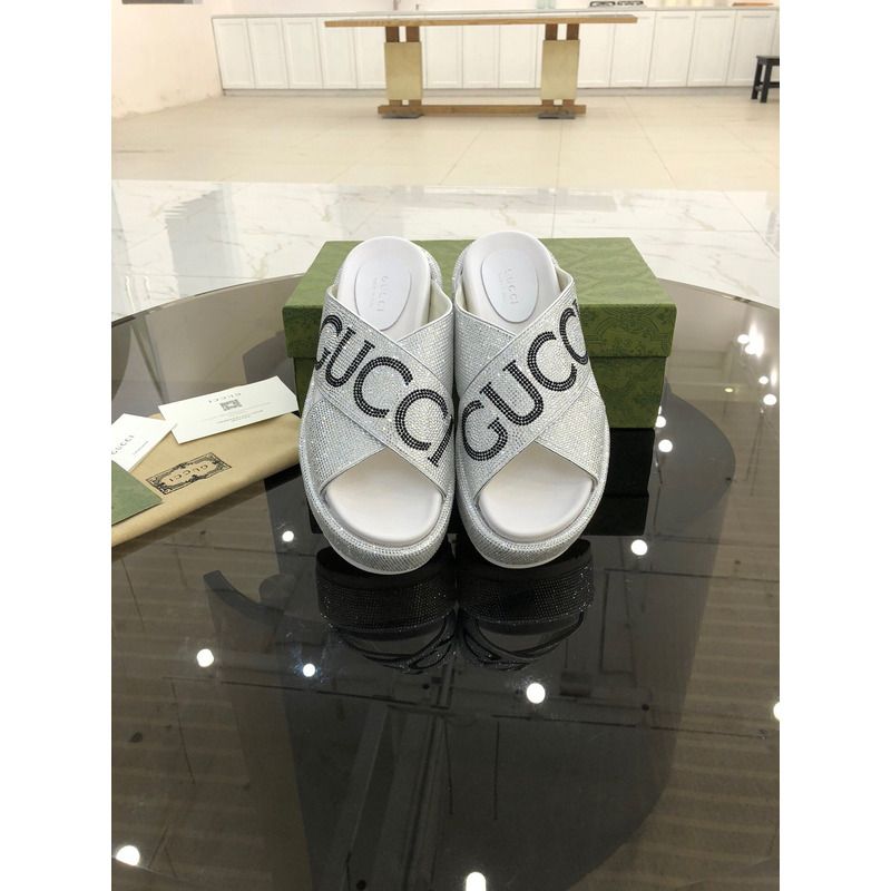G*u*i diamond shinny platform white