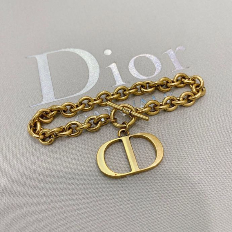 D*or necklace