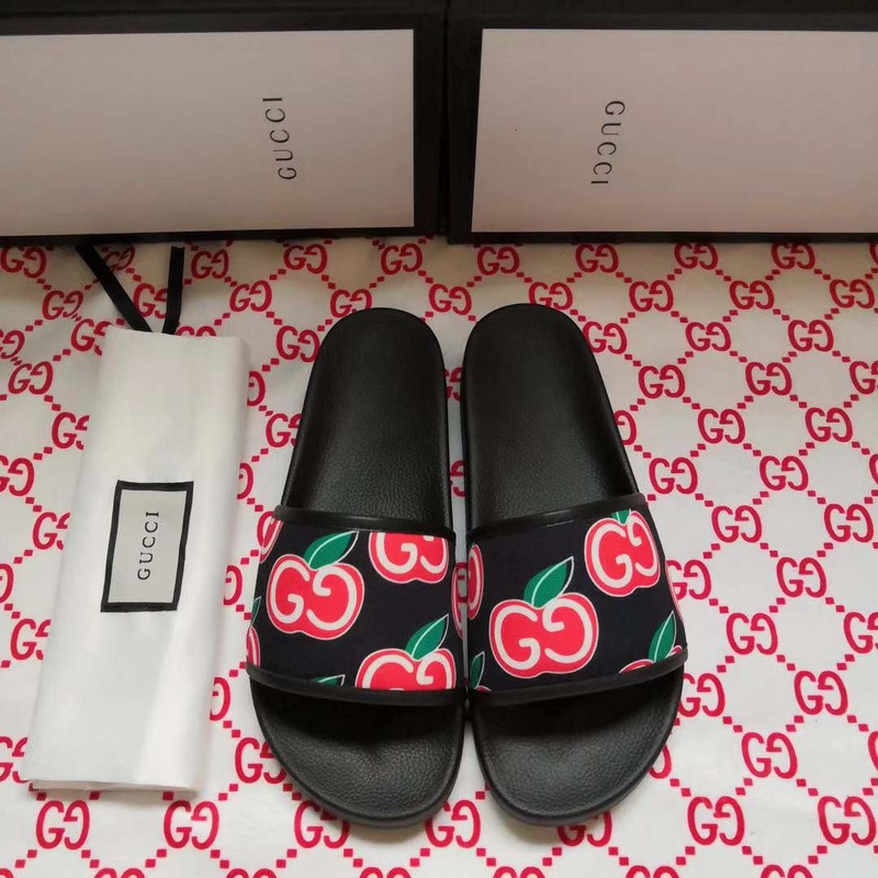 G*u*i apple slide sandal